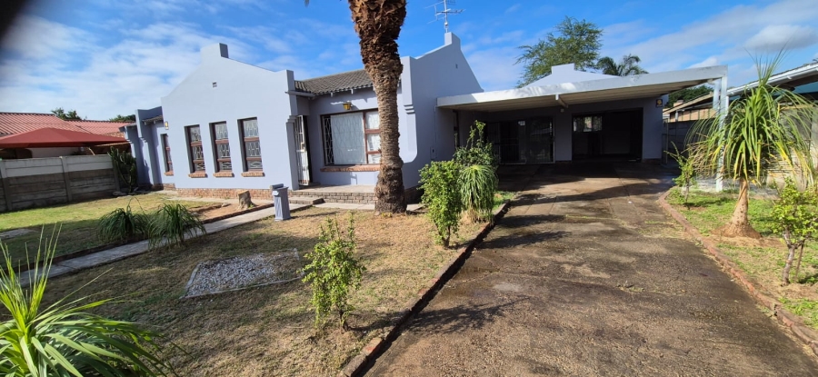 4 Bedroom Property for Sale in Windsor Park Eastern Cape